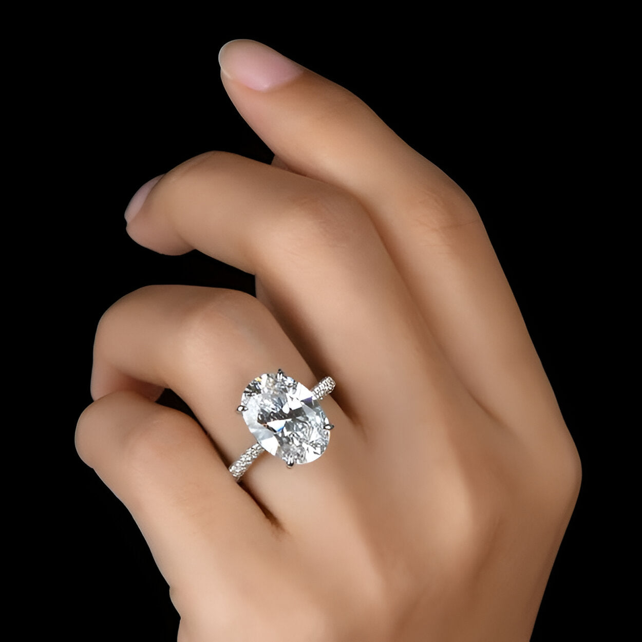 BAGUE SOLITAIRE OVALE ÉCLAT ÉTERNEL