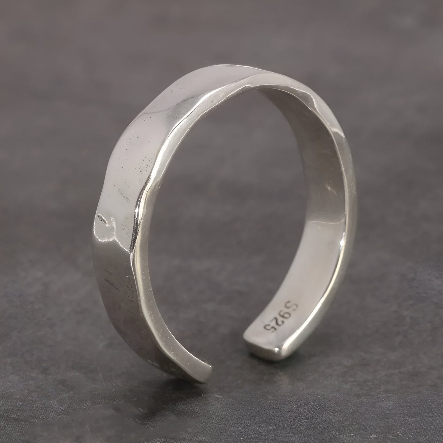 BAGUE OUVERTE SCULPTÉE 925