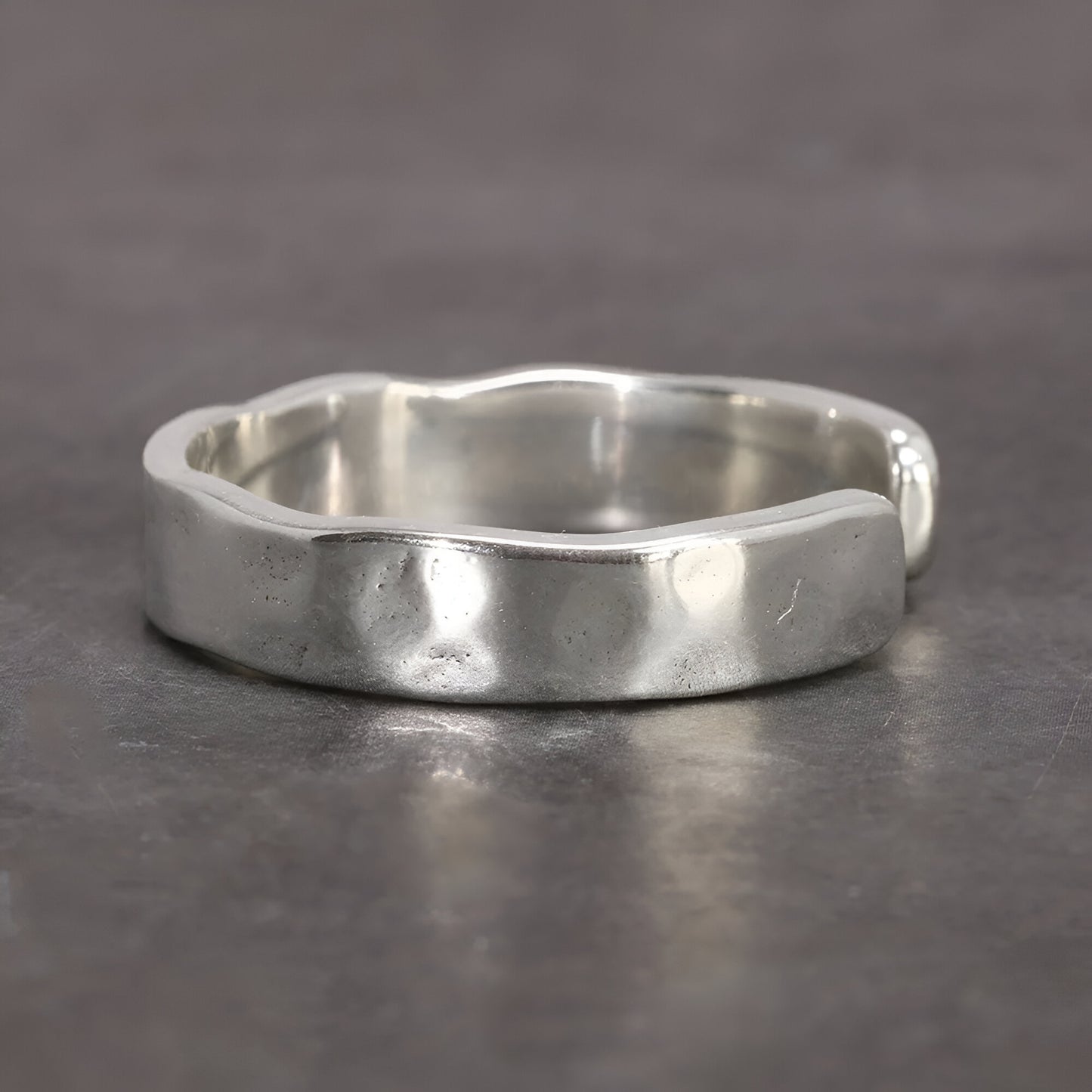BAGUE OUVERTE SCULPTÉE 925