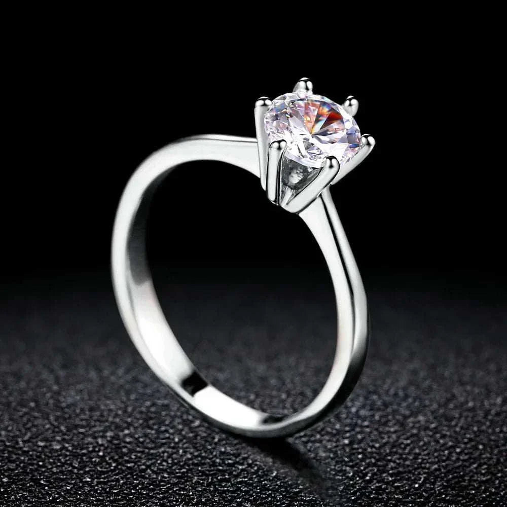 Bague de fiançailles en argent solidaire 6 griffes avec zircon cubique scintillant, plaqué en or blanc 18K - Un bijou délicat et raffiné pour une occasion spéciale.