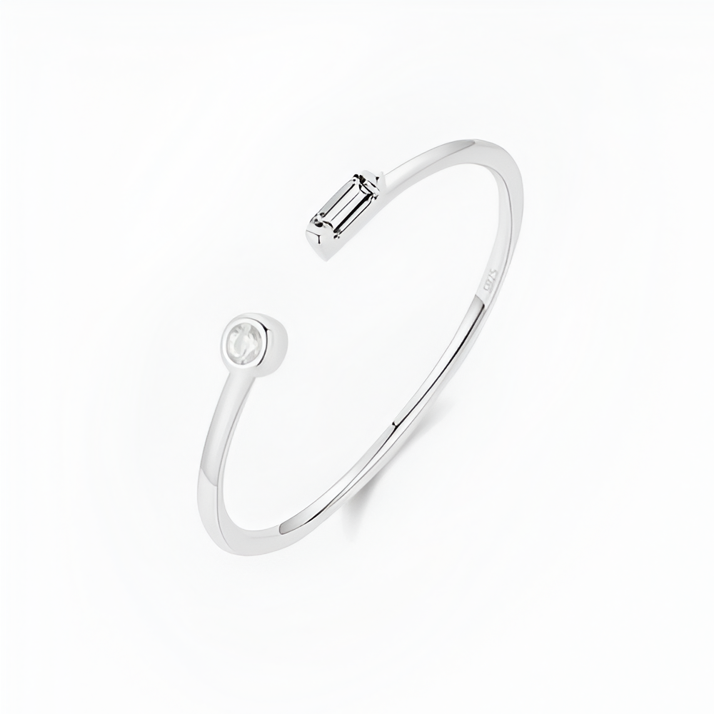 Bague ouverte en or duo d'éclats, design raffiné en argent sterling 925, plaqué or blanc 18K. Élégance et modernité avec zircons étincelants pour une touche de luxe.