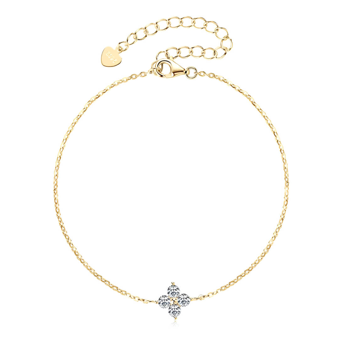 Chaîne fleur solitaire en or jaune et diamants synthétiques vue de face.