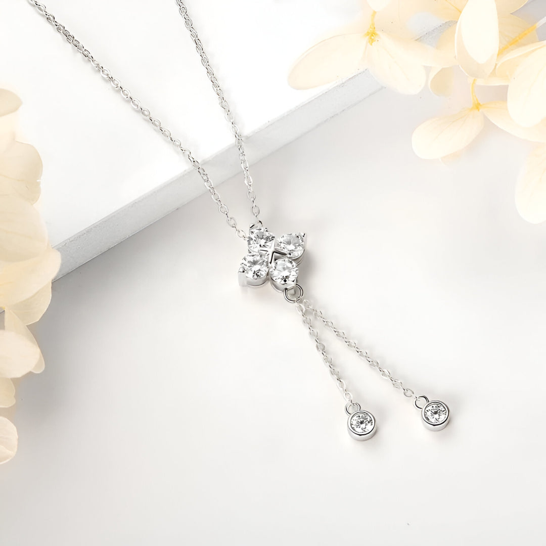 Pendentif en forme de fleur avec diamant de moissanite étincelante, collier en argent sterling plaqué or blanc 18K