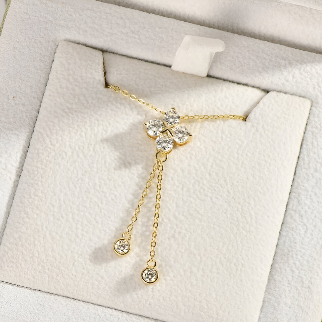Collier fleur étincelante à pampilles en argent sterling 925, plaqué or 18K, avec diamant de moissanite, présenté dans un écrin élégant