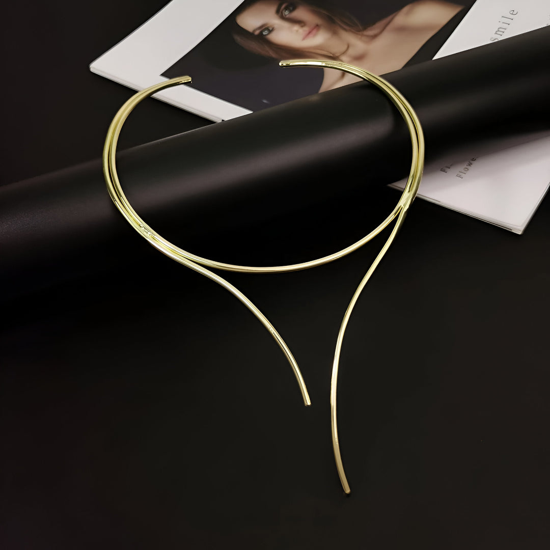 COLLIER TORQUE COURBES ENLACÉES EN OR