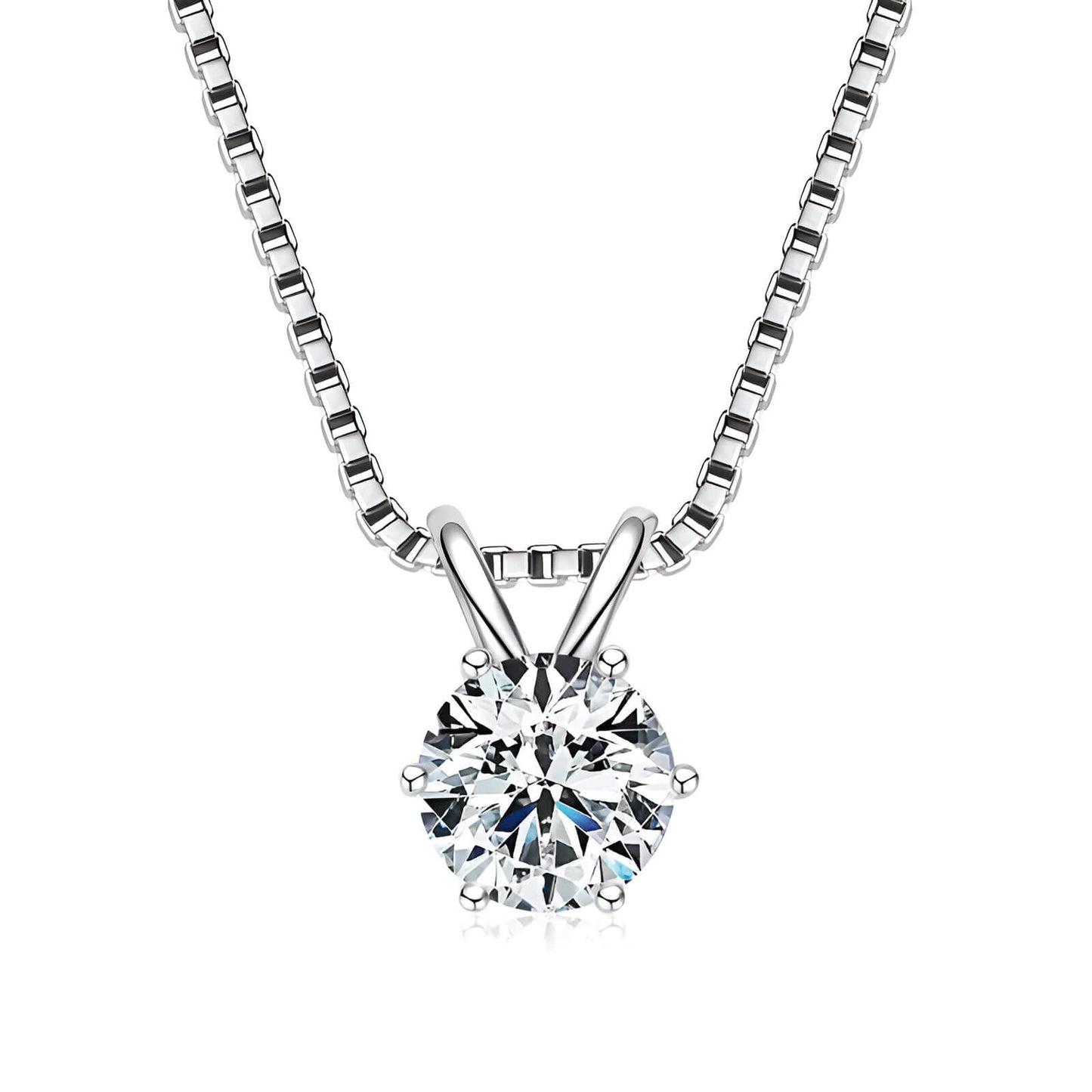 Collier pendentif solitaire en or blanc et diamant synthétique sur fond blanc.