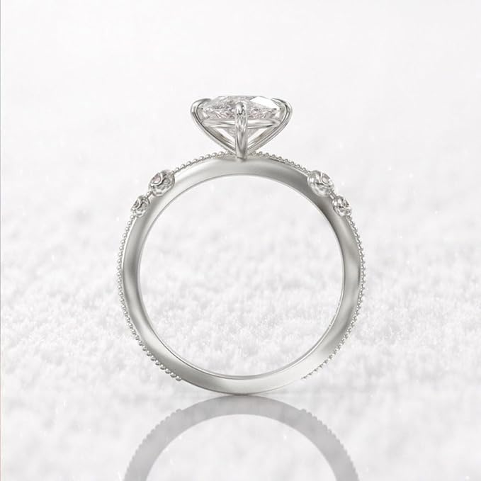 BAGUE DIAMANT OVALE EN ARGENT