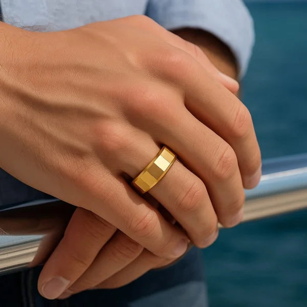 Alliance Ruban Facetté Sélia Tungstène Plaqué Or Jaune