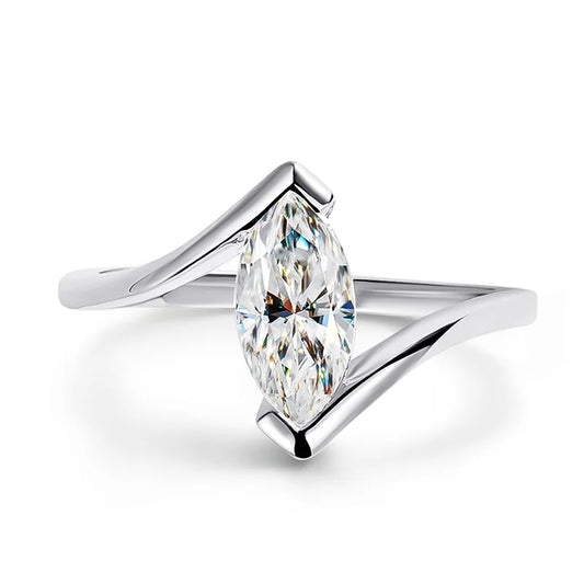 BAGUE PRISE DE DIAMANT EN ARGENT