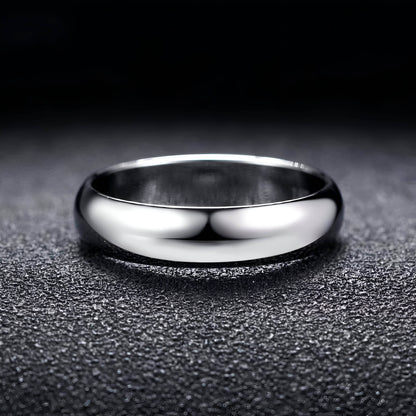 Alliance classique de mariage en acier inoxydable blanc vue de face.