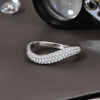 Alliance courbée plaquée or blanc 14K et diamants, argent 925 pavec moissanite éclatante -bague pour femme qui se marie