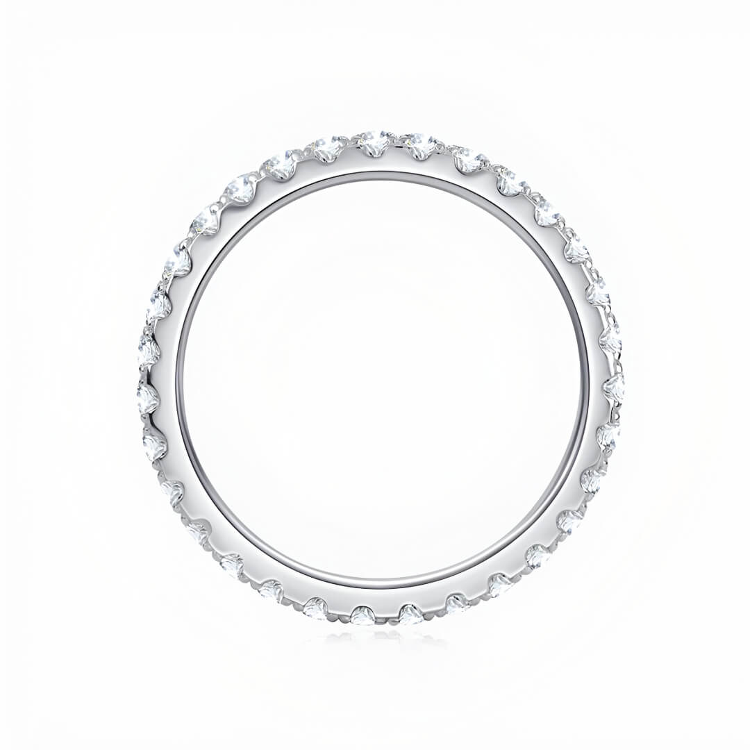 Alliance éternité épaisse 3mm Samira en argent sterling 925 plaqué or blanc et diamants vue latérale.