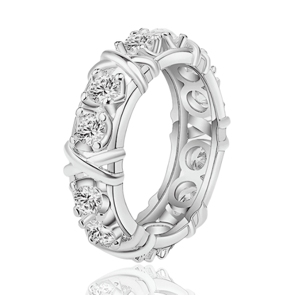 Alliance Paire de Moissanite variante or blanc sur fond blanc.