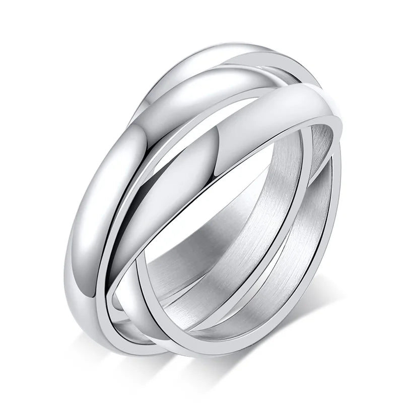 Alliance triple anneau variante or blanc sur fond blanc.