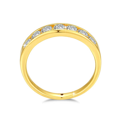 Alliance sept diamants sertis rail Anastasya en or jaune 14K lumineux vue latérale.