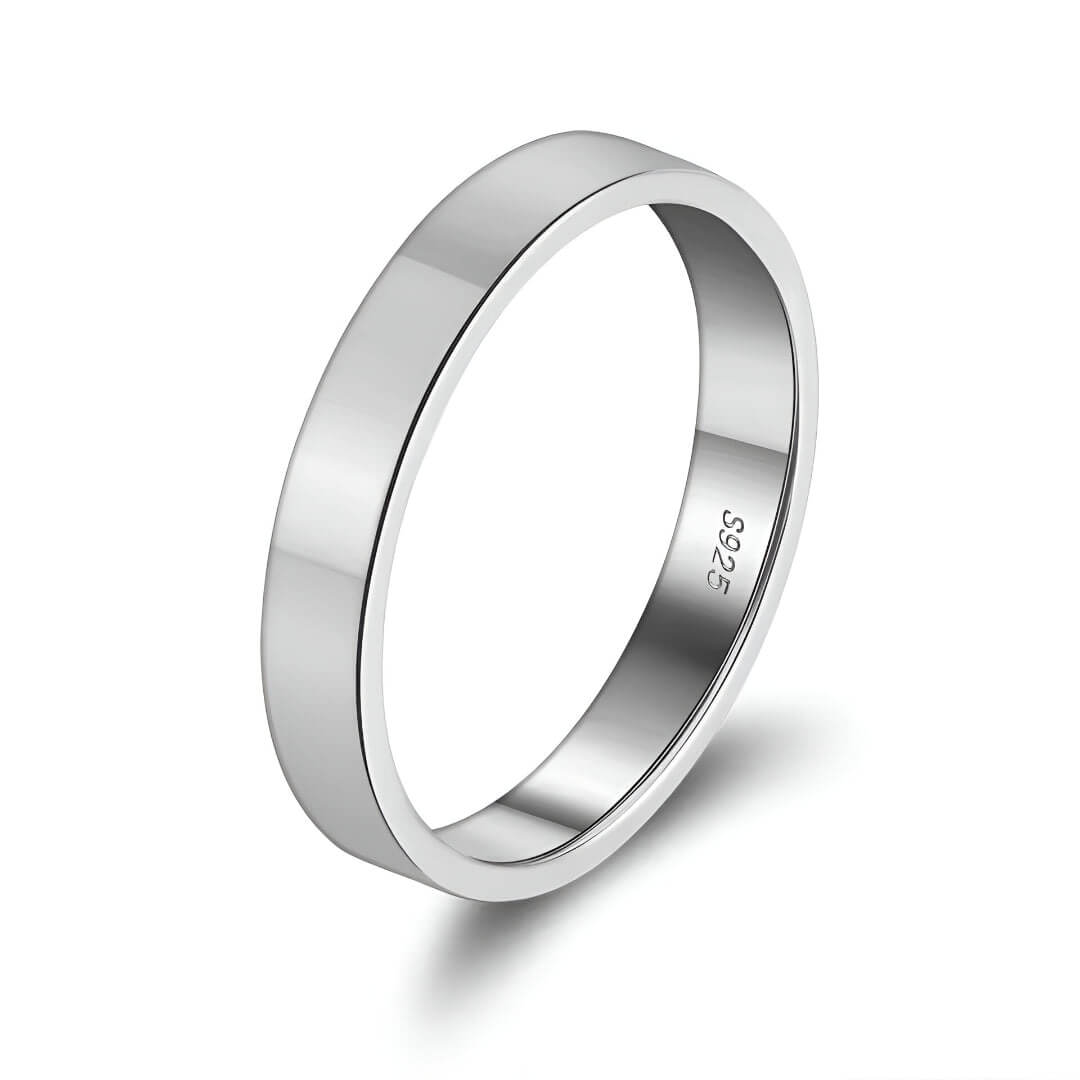 Alliance statement épaisse 3mm en argent 925 plaqué or blanc sur fond blanc.