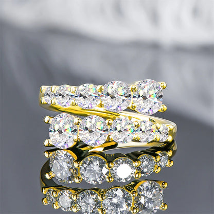 Bague de fiançailles dix pierres en argent 925 plaqué or jaune et diamants scintillants à plat.