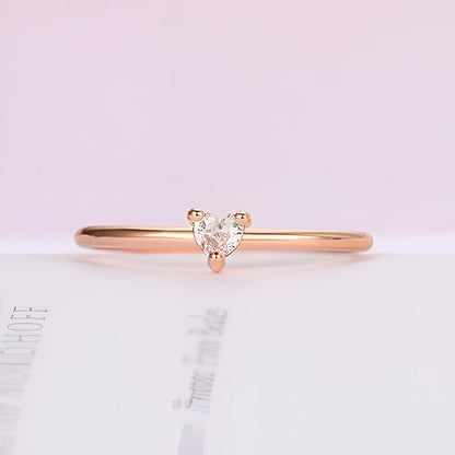 Bague de fiançailles en or rosé cœur élégant, plaquage or rosé 14K et diamant de zircon cubique, un bijou qui marquera votre engagement - La Petite Rebelle