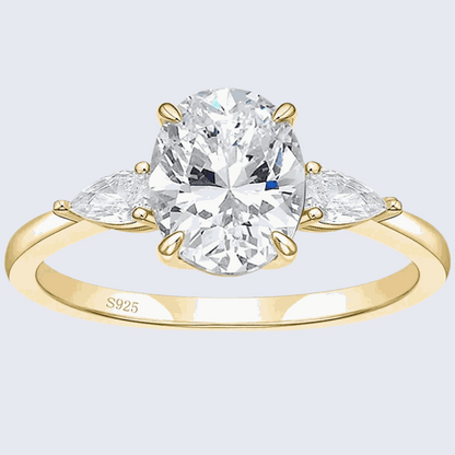 Bague scarabée de diamant en or 14K sur fond gris – bijou de fiançailles éclatant en zircon cubique – La Petite Rebelle