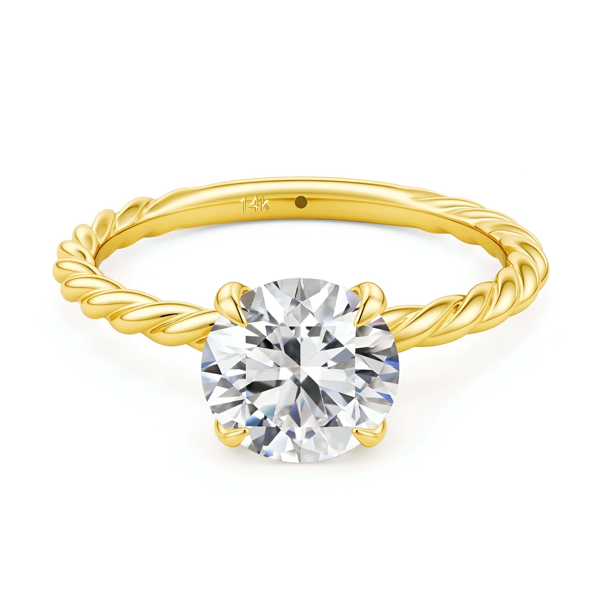 Bague de fiançailles ondulée Nova en or jaune 14K et diamant rond de 1CT serti quatre griffes sur fond blanc.
