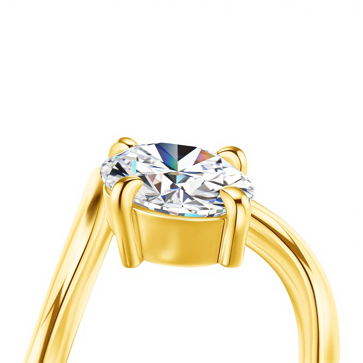 Détail de la bague de promesse courbée Lysséa en or jaune 14K et diamant ovale de 2CT vue de proche.