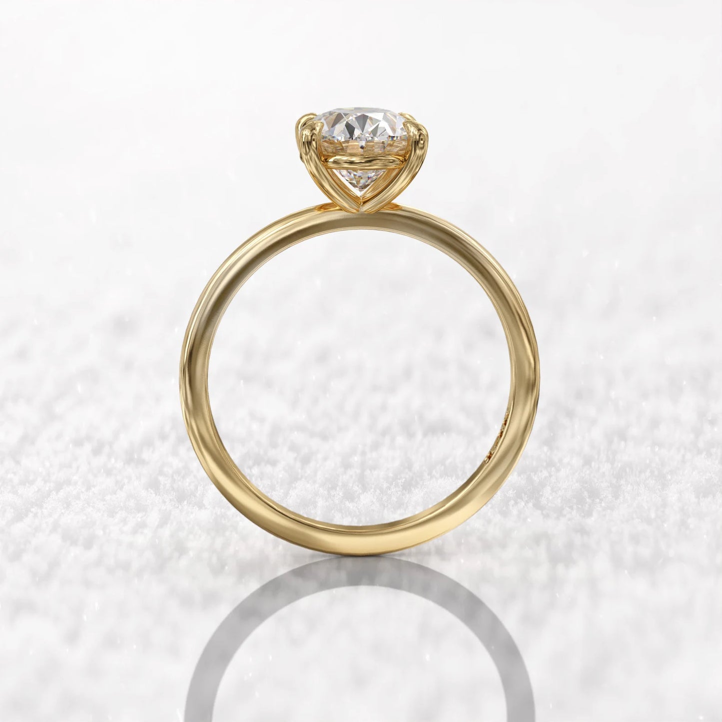 Bague d'engagement fine diamant ovale 3ct Mira en argent 925 plaqué or jaune lumineux vue latérale.