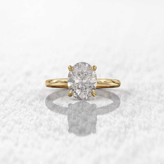 Bague d'engagement fine diamant ovale 3ct Mira en argent 925 plaqué or jaune vue de face.