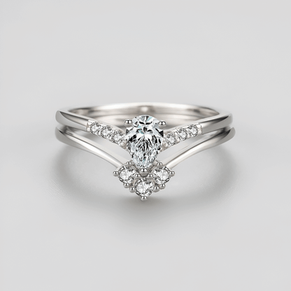 Bague duo de fiançailles en or blanc rhodié et diamants naturels vue de face.