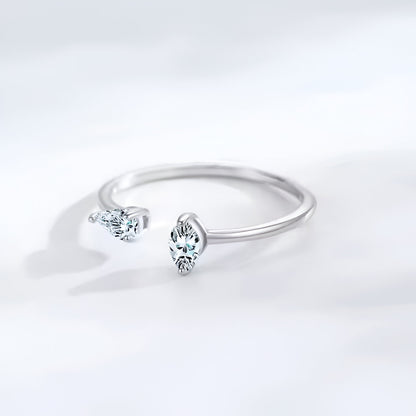 Vue latérale à plat de la bague ouverte en argent sterling 925 éclats perpendiculaires, diamants en zircon et finition plaquée or blanc 18K. Design moderne et raffiné - La Petite Rebelle