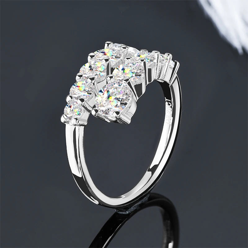 Bague ouverte dix diamants Pandora en argent sterling 925 plaqué or blanc debout.