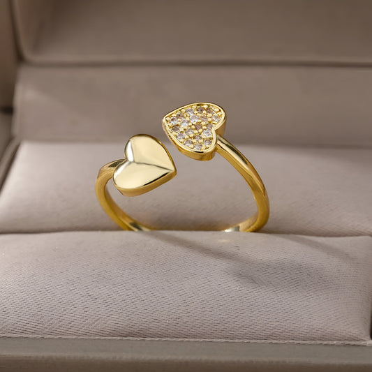 Bague ouverte en or Duo d’Éclats de Cœurs présentée dans son écrin – bijou féminin en or 18K et zircons, idéal pour un cadeau raffiné et symbolique