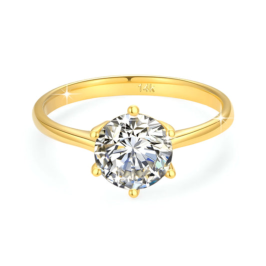 Bague solitaire classique Aurélia en or jaune 14K et diamant rond serti six griffes sur fond blanc.