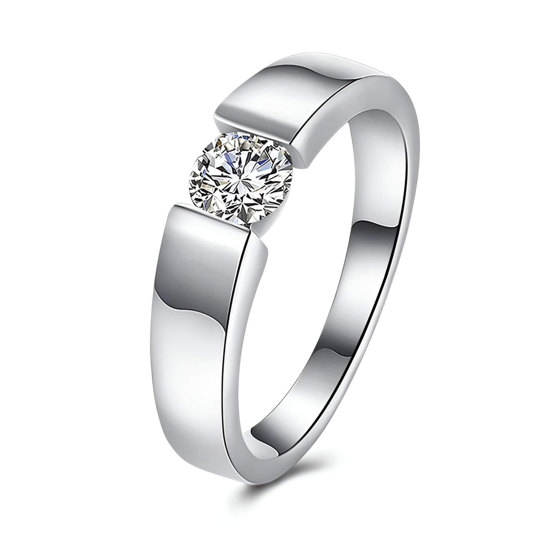 Bague solitaire serti tension en argent 925 plaqué platine et cristal naturel sur fond blanc.