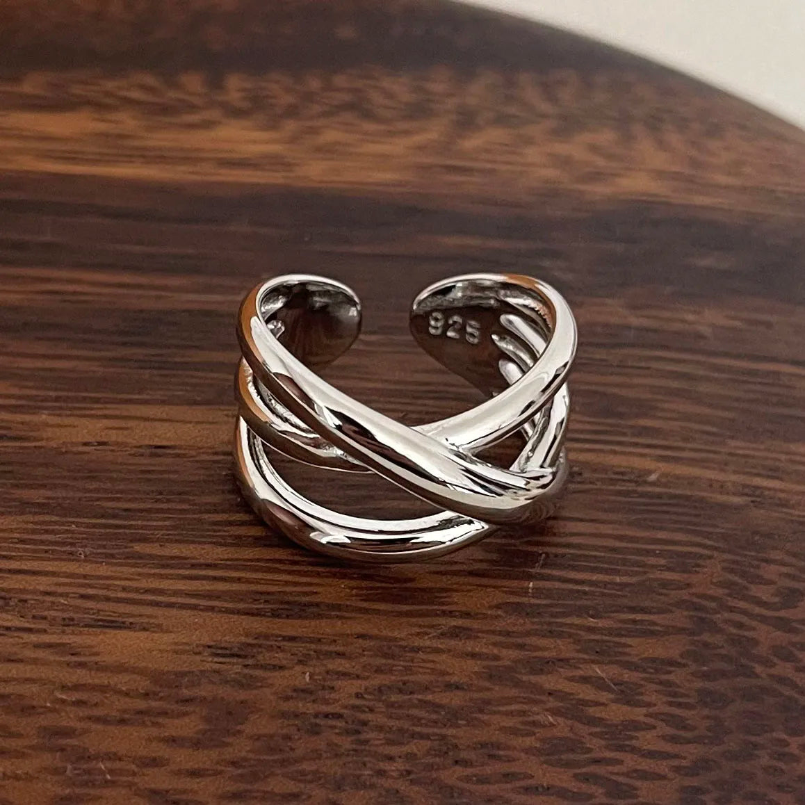 Bague triple croisement ajustable en argent 925 plaqué or blanc discret à plat.