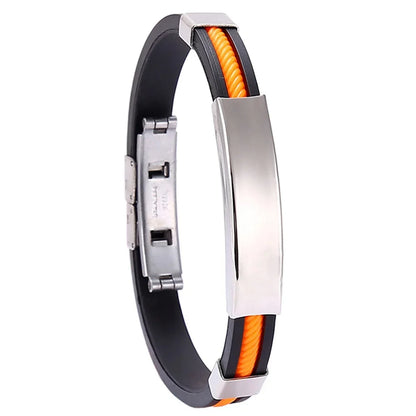 Bracelet gourmette en acier inoxydable plaqué titane blanc et silicone noir variante orange sur fond blanc.