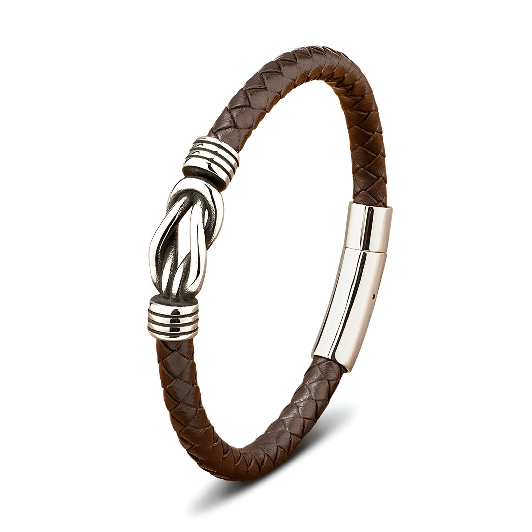 Bracelet liaison nœud argenté en cuir marron tressé et acier inoxydable plaqué titane sur fond blanc.