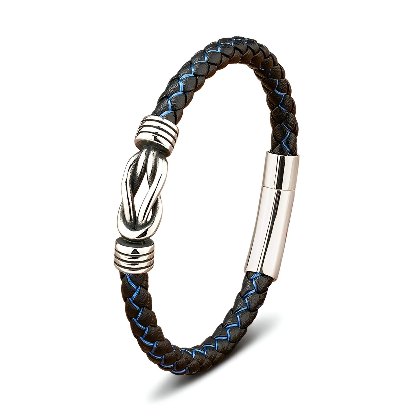 Bracelet liaison nœud argenté en cuir noir&bleu tressé et acier inoxydable plaqué titane sur fond blanc.