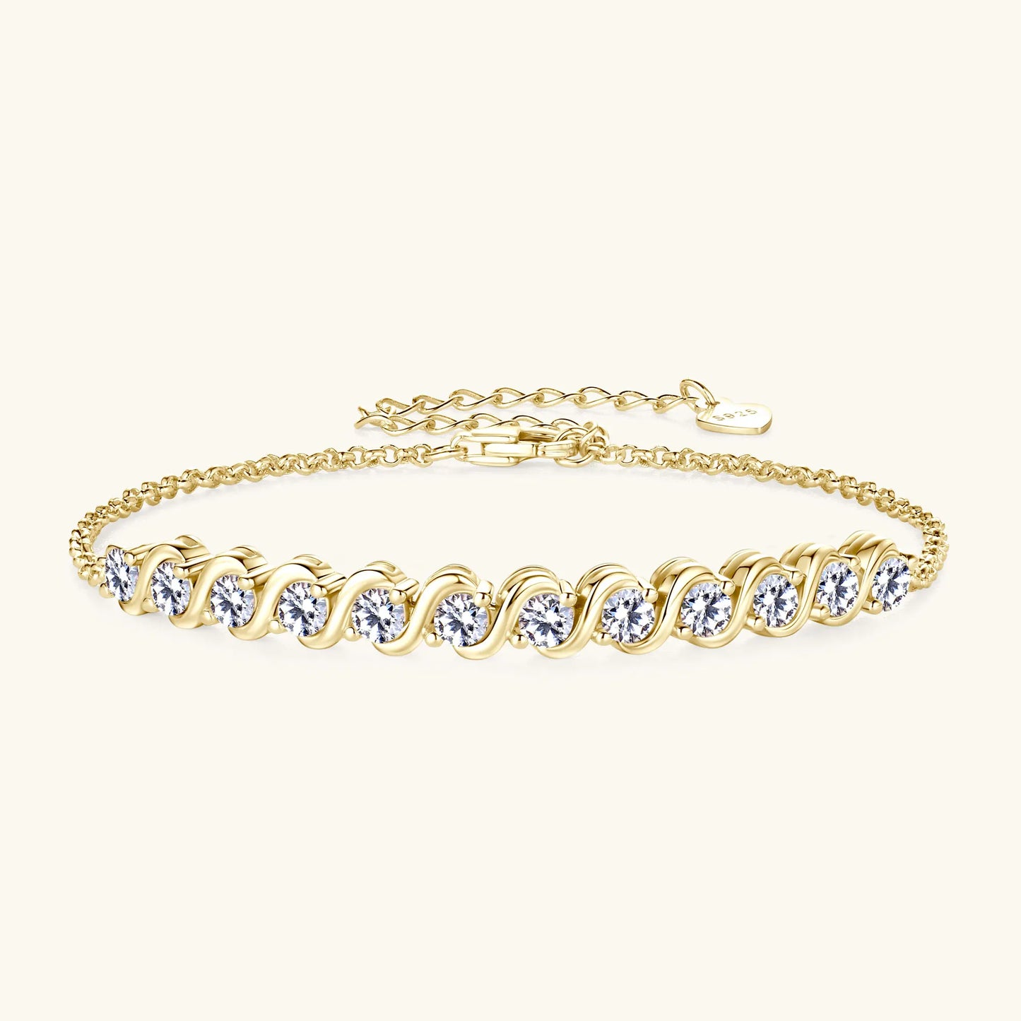 Bracelet maille fluide en argent 925 plaqué or jaune et diamants vue de face.