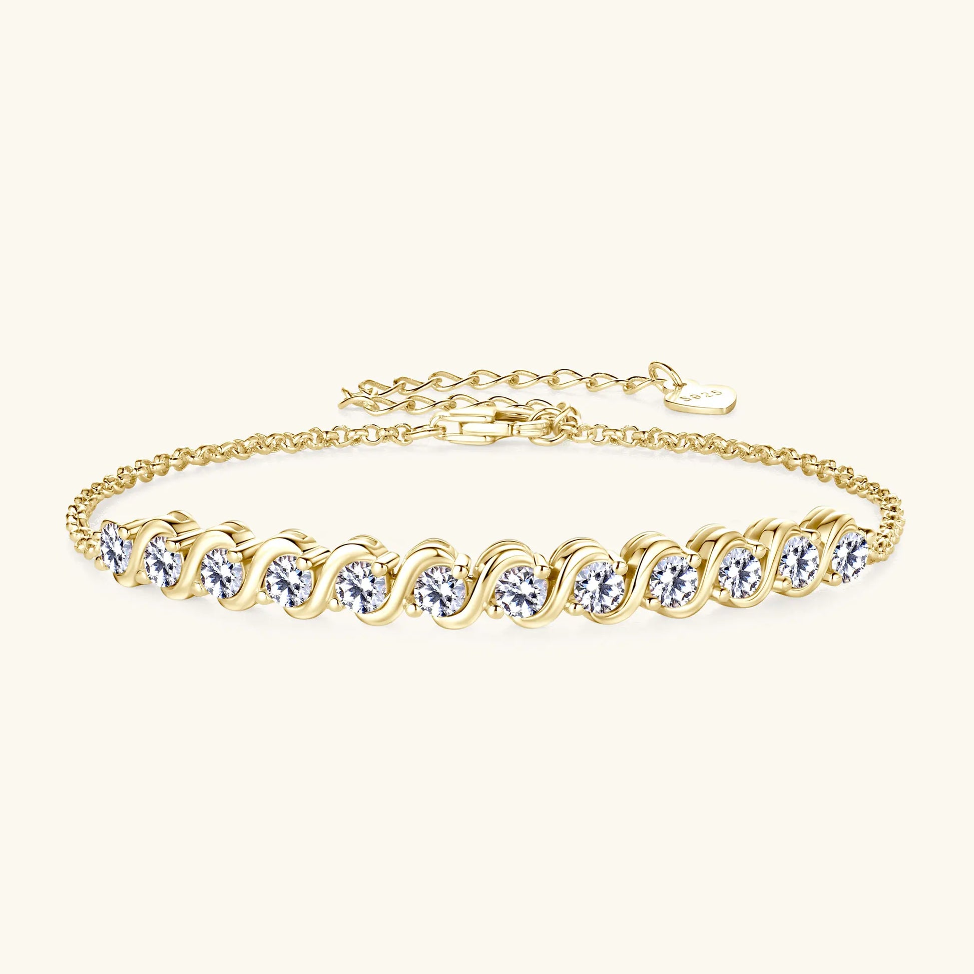 Bracelet maille fluide en argent 925 plaqué or jaune et diamants vue de face.