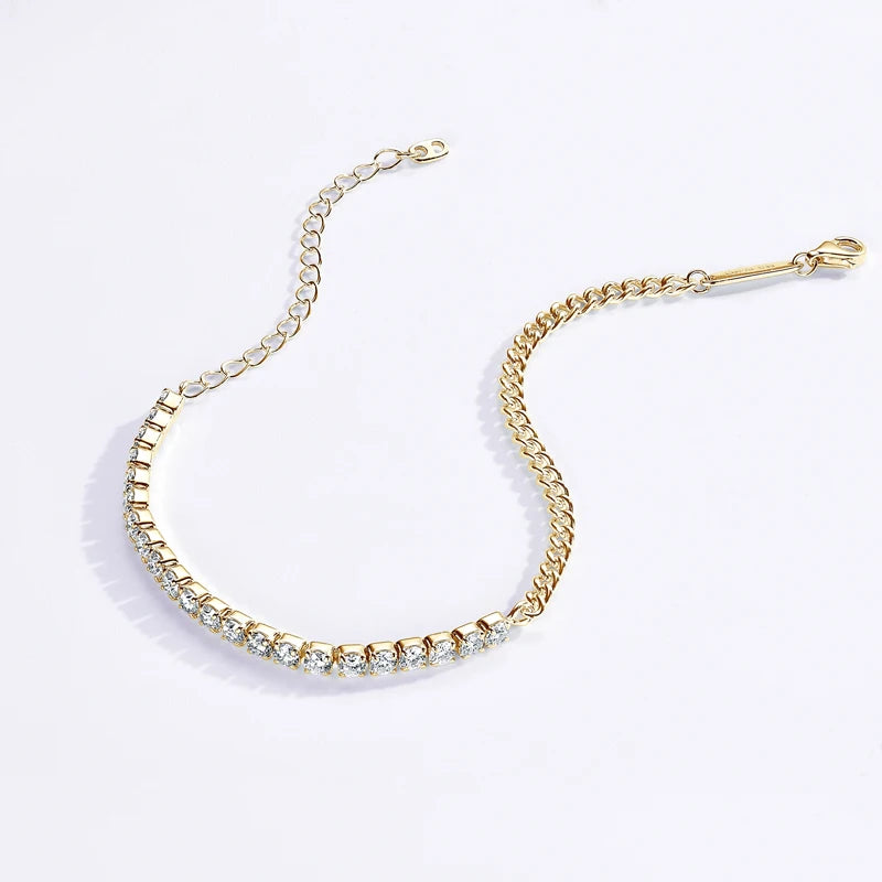Bracelet semi-tennis maille cubaine de 3mm d'épaisseur en argent plaqué or jaune et diamants étalé.
