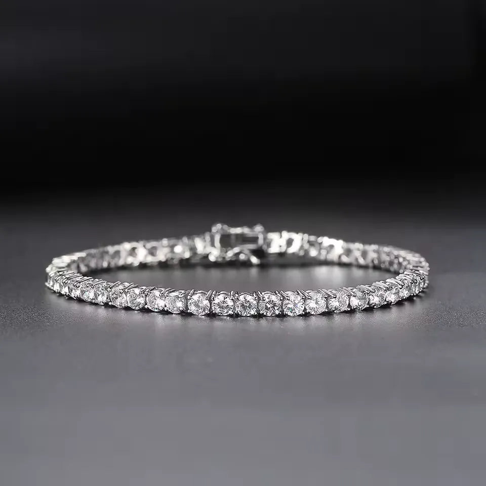 Bracelet tennis riad en argent 925 plaqué or blanc et diamants vue de face.