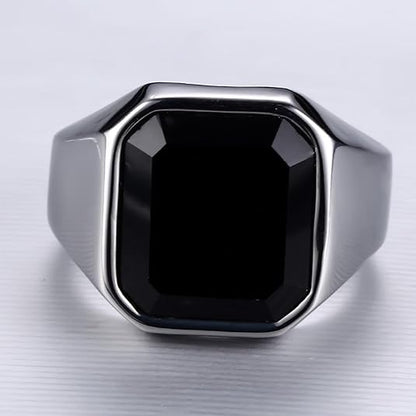 Chevalière polie en acier inoxydable plaqué or blanc vue de face.