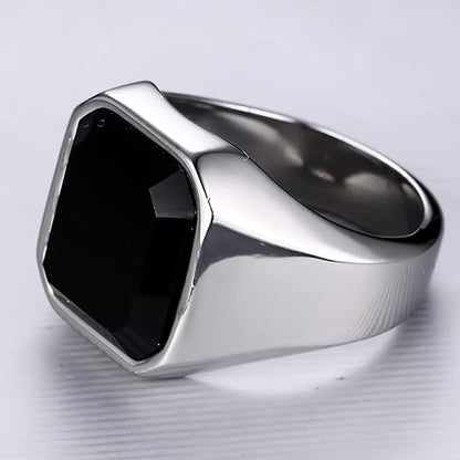 Chevalière polie en acier inoxydable plaqué or blanc à plat.