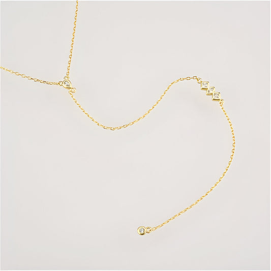 COLLIER CHAÎNE GÉOMÉTRIQUE LUMINEUSE EN OR LA PETITE REBELLE