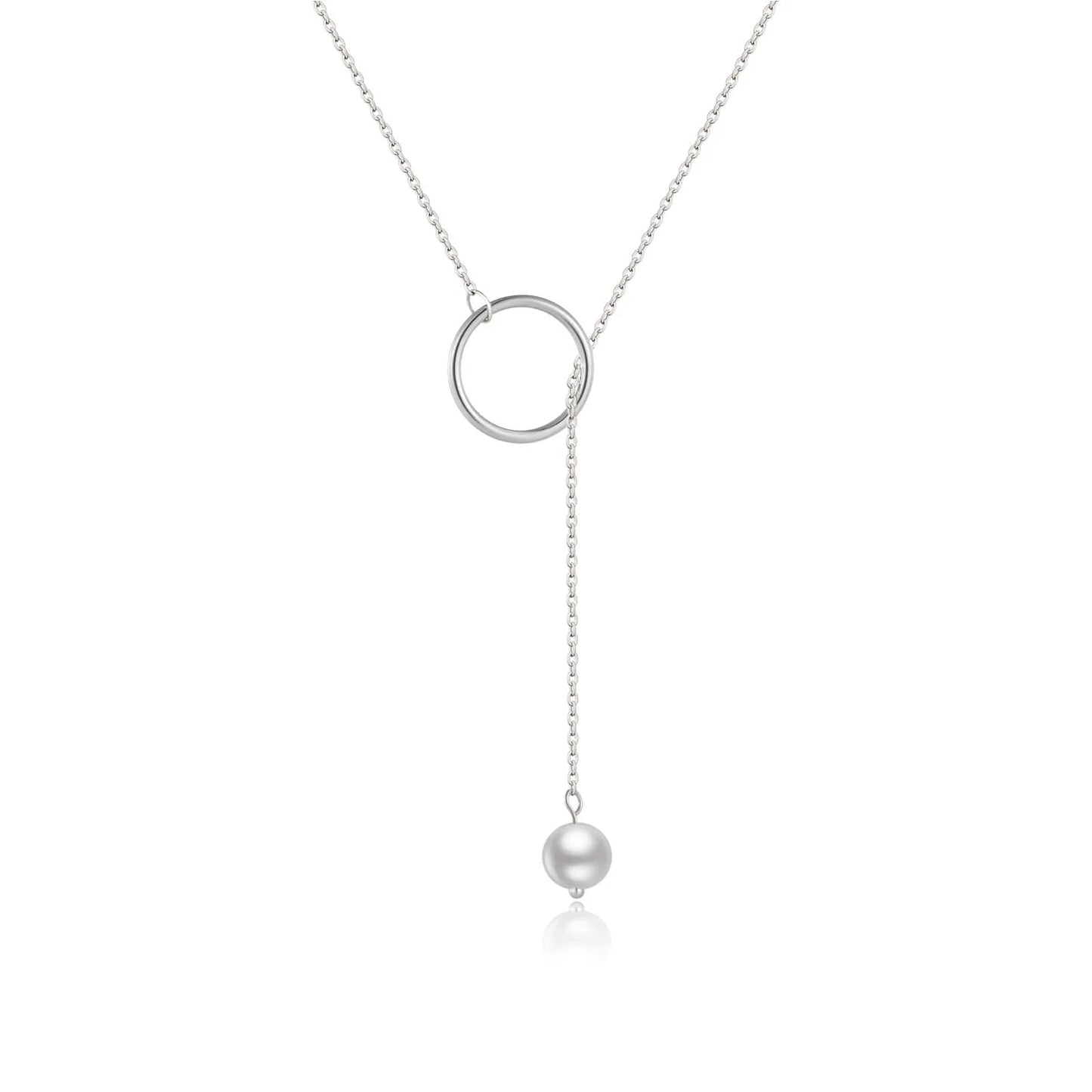 Collier lariat perle naturelle pendante nacrée Ashley en argent 925 plaqué or blanc sur fond blanc.