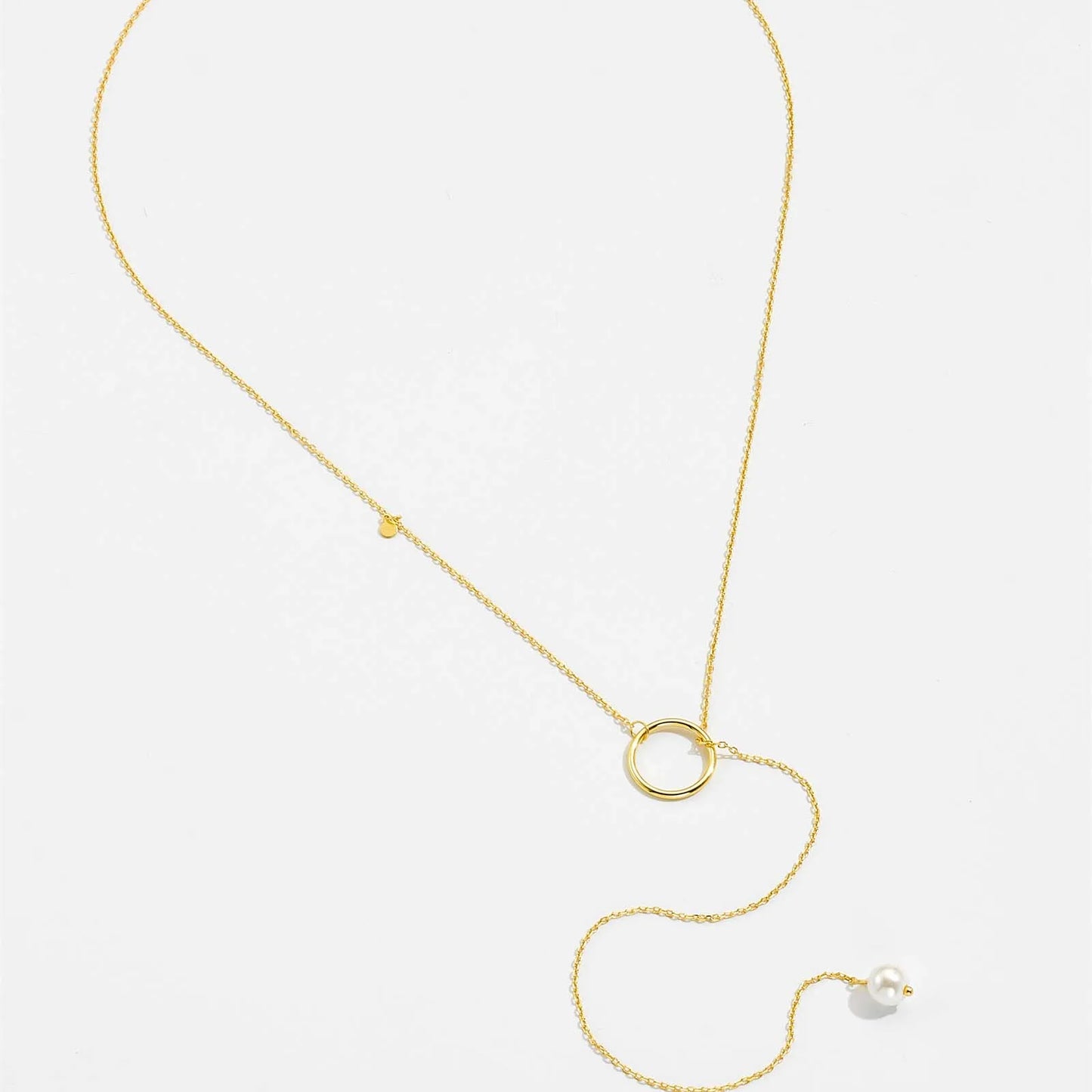 Collier lariat perle naturelle pendante nacrée Ashley en argent 925 plaqué or jaune à plat.