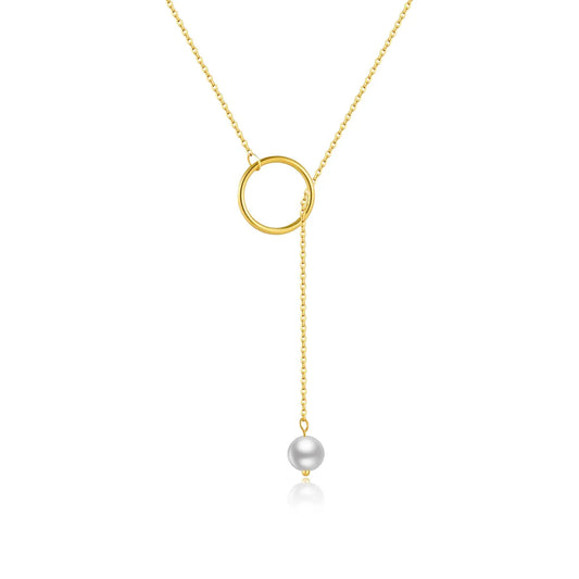 Collier lariat perle naturelle pendante nacrée Ashley en argent 925 plaqué or jaune sur fond blanc.