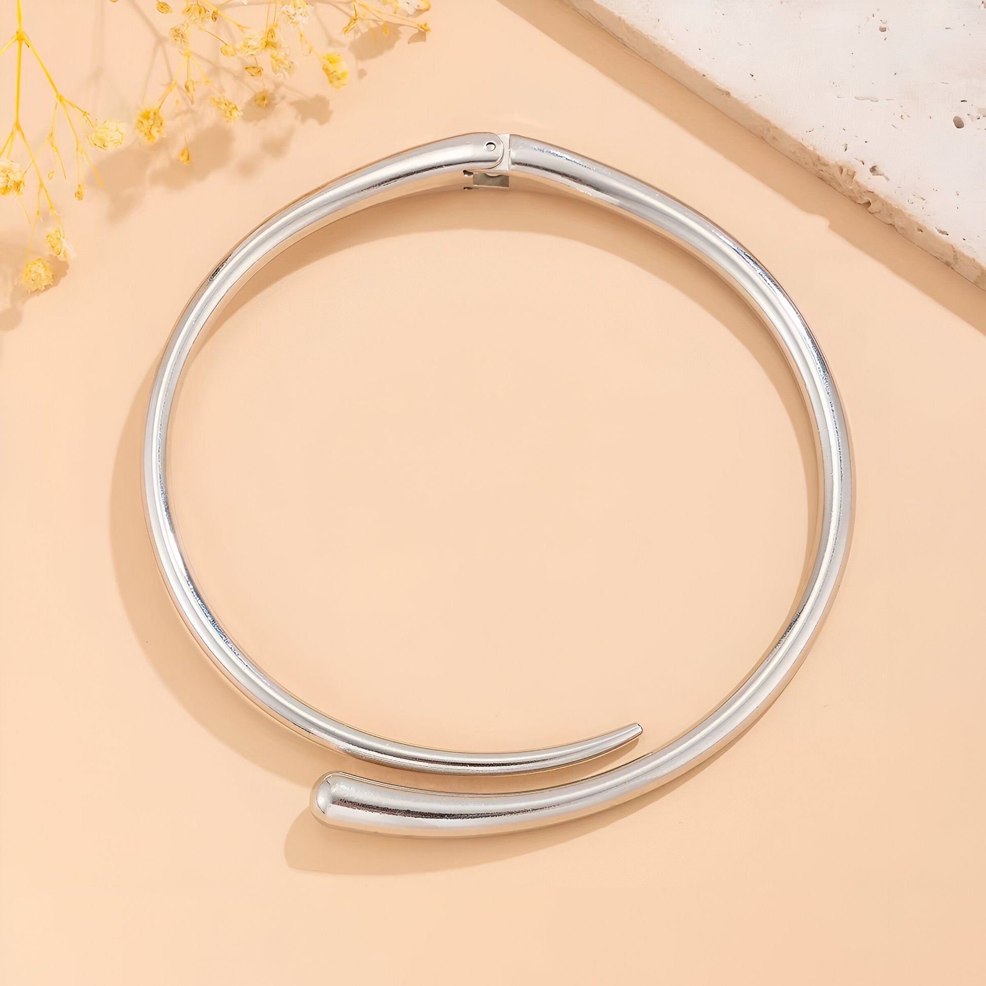 COLLIER OUVERT COURBE EN ARGENT