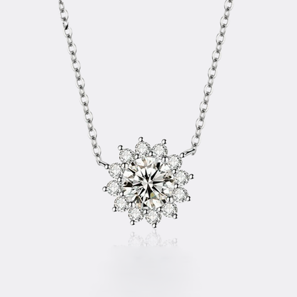 Collier pendentif solaire arielle en argent sterling 925 plaqué or blanc et diamants vue de face.