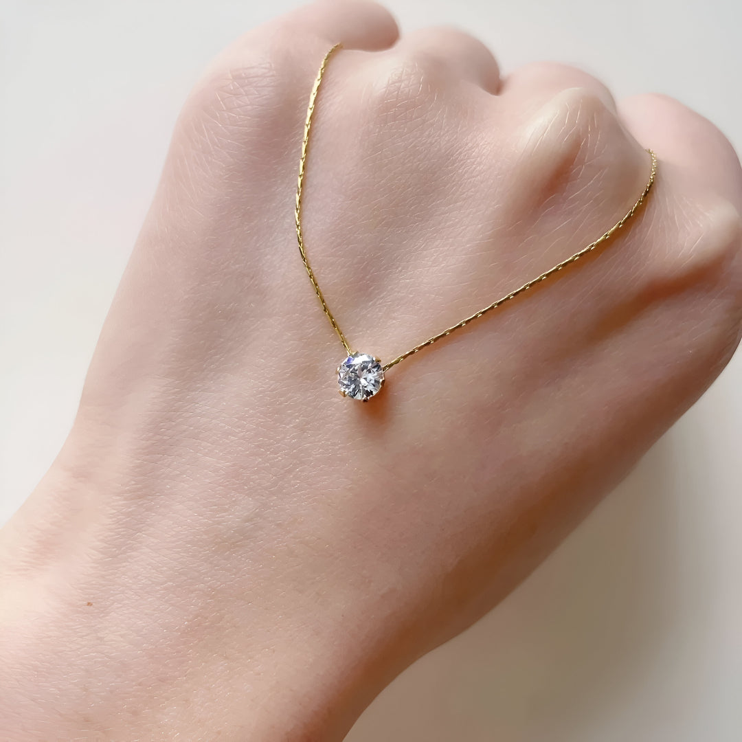Collier Solitaire Lumière Dorée